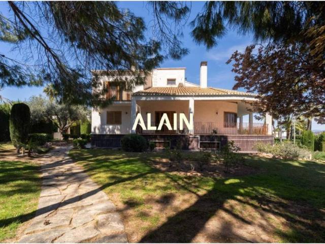 Casa en venta en La Hoya de Buñol, Valencia