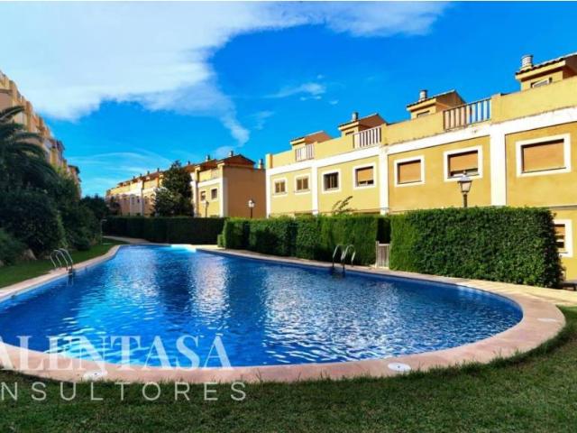 Casa en venta en La Hoya de Buñol, Valencia