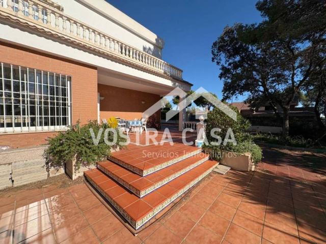 Casa en venta en La Hoya de Buñol, Valencia