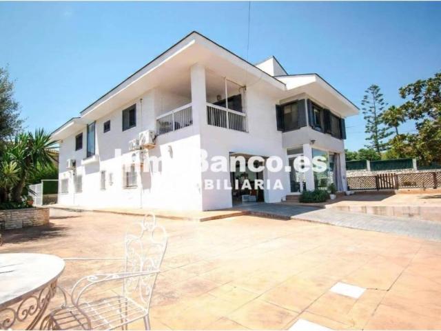 Casa en venta en La Hoya de Buñol, Valencia