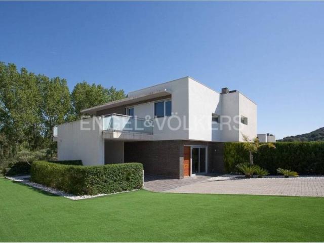 Casa en venta en Chiva