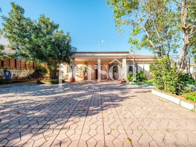 Casa en venta en La Hoya de Buñol, Valencia