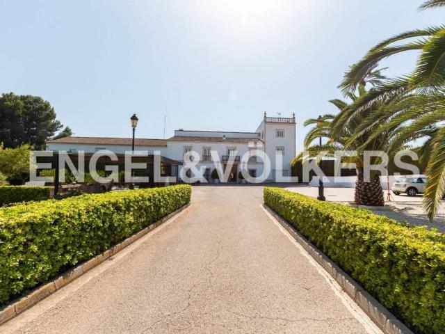 Casa en venta en Chiva, Valencia