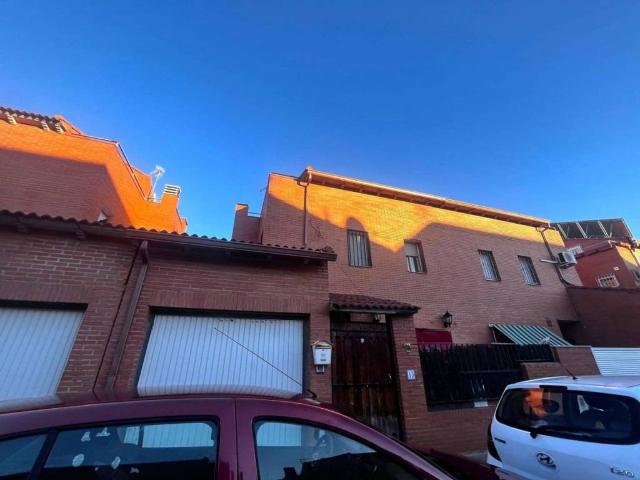Casa en venta en Chozas De Canales, Castilla-La Mancha
