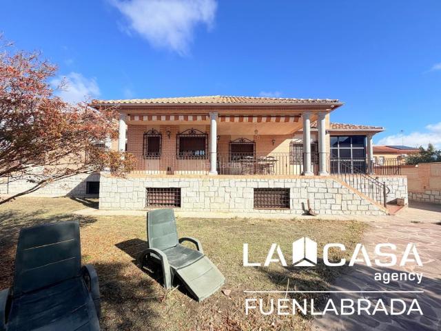 Casa en venta en Chozas De Canales, Castilla-La Mancha