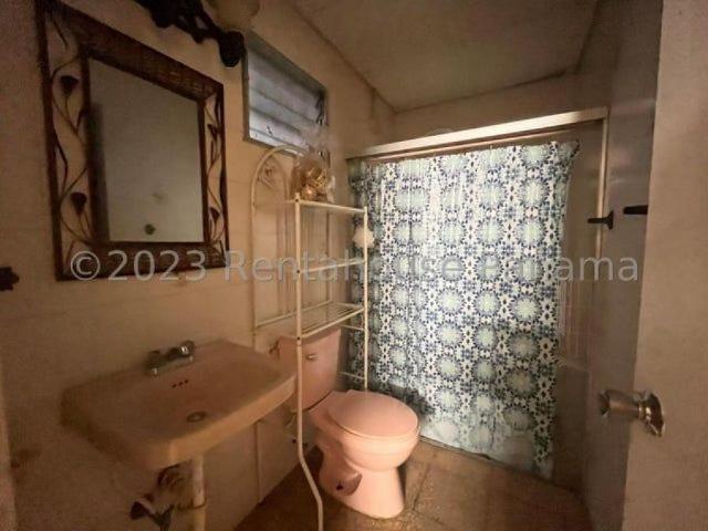 Casa en Venta en Ciudad de Panamá Villa Zaita Panamá 599 m2. 10 hab