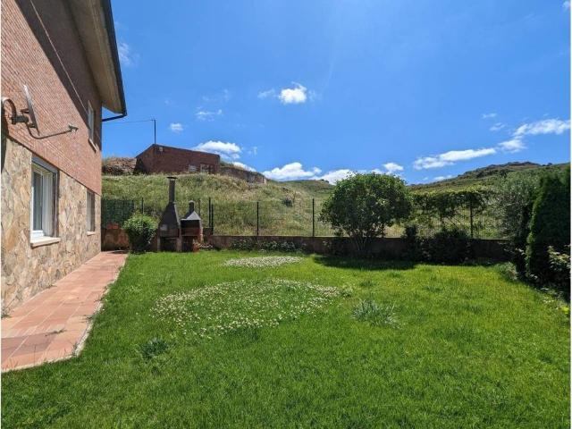 Casa en venta en Clavijo, La Rioja