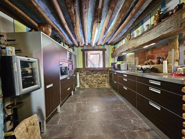 Casa en venta en Clavijo, La Rioja