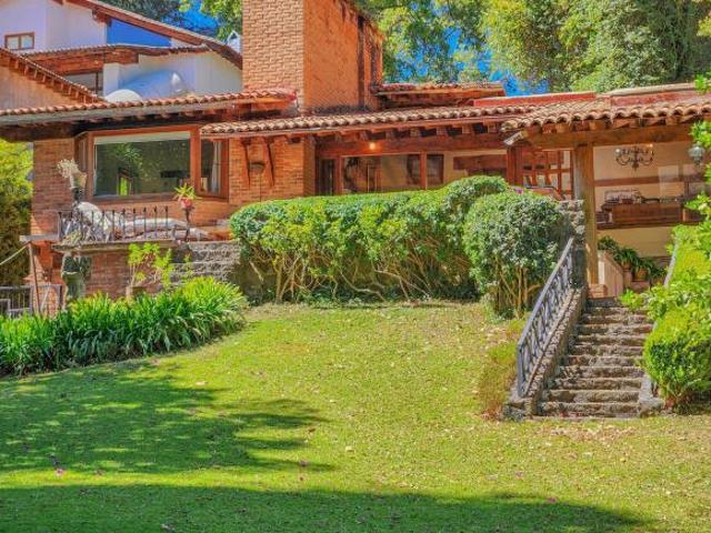 CASA EN VENTA EN CLUB DE GOLF AVÁNDARO