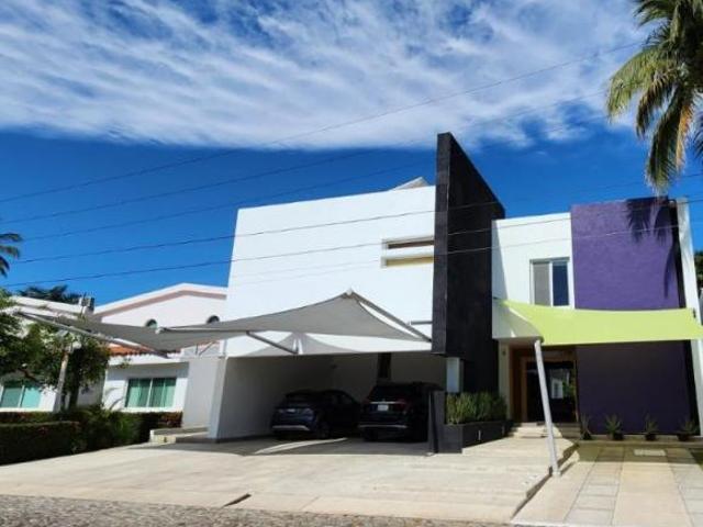Casa en Venta en Club Santiago, Manzanillo, Colima