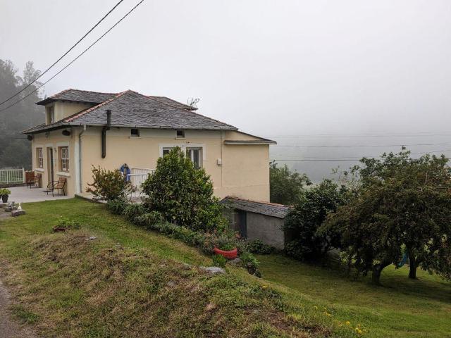 Casa en venta en El Franco, Asturias