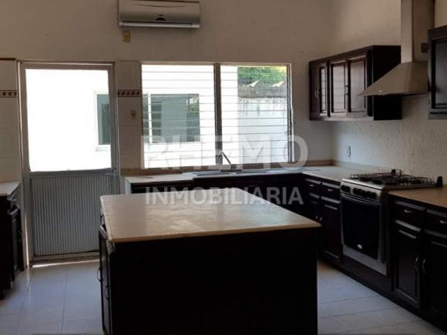 Casa en Venta en Col. 27 de Septiembre, Poza Rica, Ver