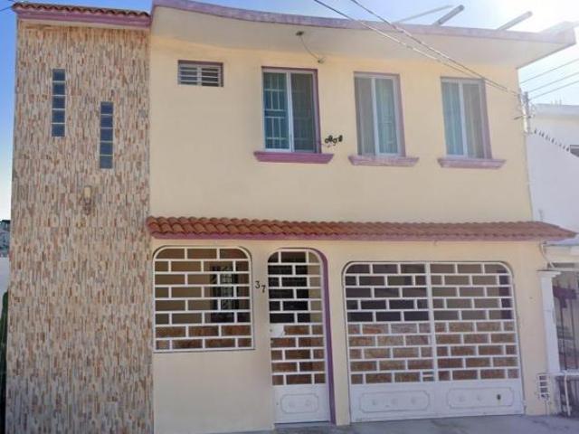 Casa en venta en Col. Maderas, Ciudad del Carmen