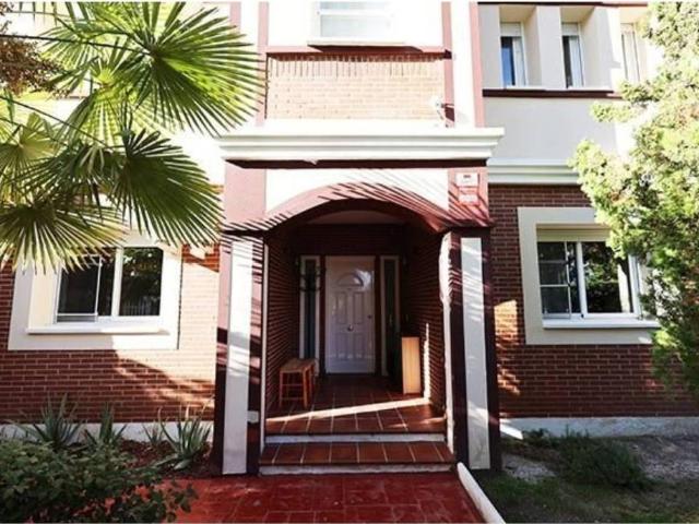 Casa en venta en Colmenar Del Arroyo, Madrid