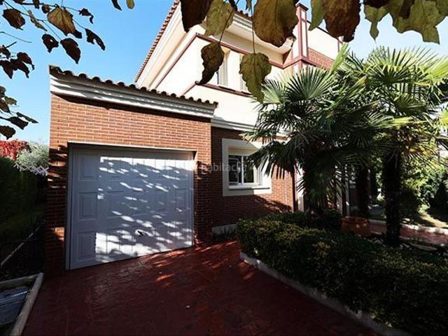 Casa en venta en Colmenar Del Arroyo, Madrid