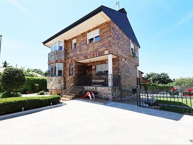 Casa en venta en Colmenarejo, Madrid