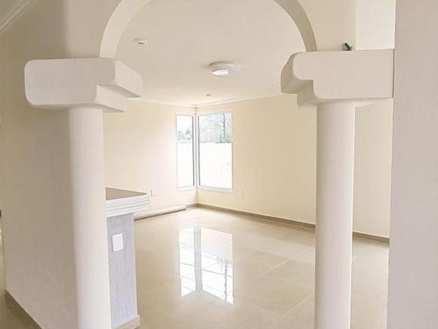 Casa en Venta en Colonia la Providencia Metepec