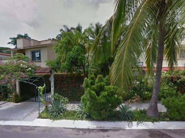 CASA EN VENTA EN COLONIA PELICANOS IXTAPA ZIHUATANEJO GUERRERO