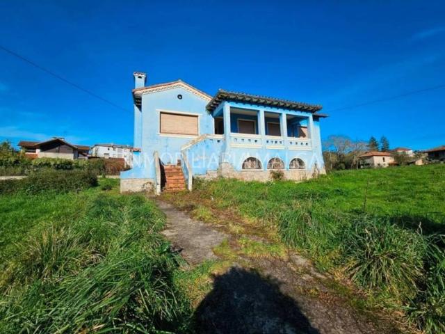 Casa en venta en Colunga, San Juan