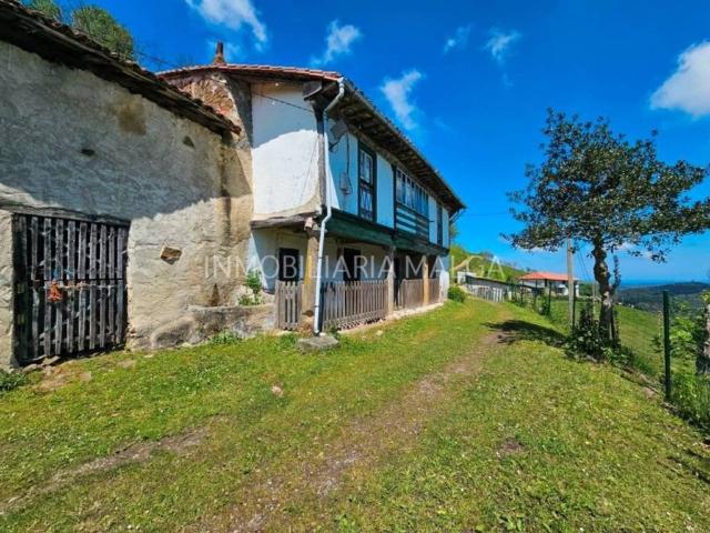 Casa en venta en Colunga