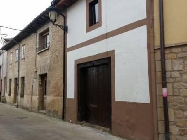 Casa en venta en La Puebla De Arganzón, Castilla y León