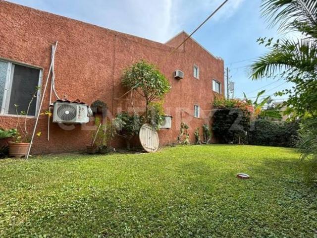 Casa en Venta en condominio muy cercas de la playa y del bulevar costero