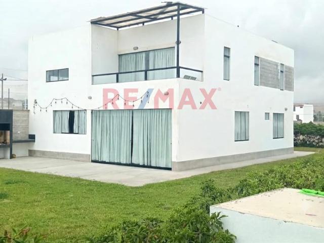 Casa venta en Club de Playa Residencial Solimar, Lurín
