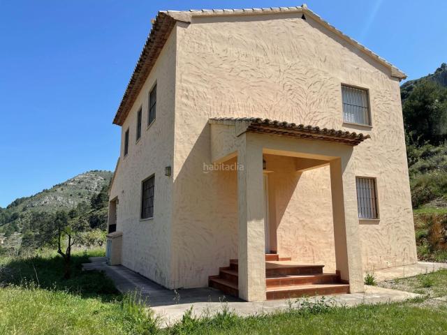Casa en venta en Confrides