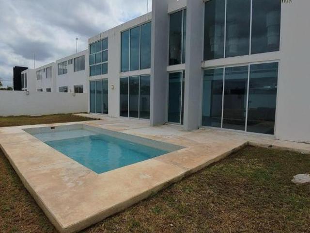Casa en venta en Yaxkukul, Yucatán