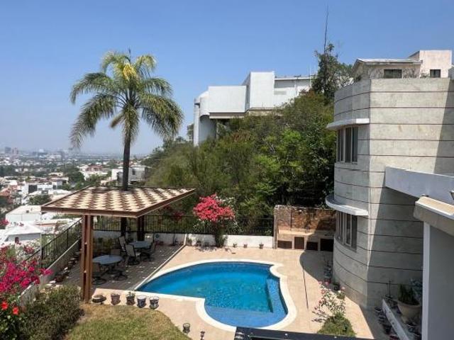 Casa en venta en Contry La Silla, Guadalupe