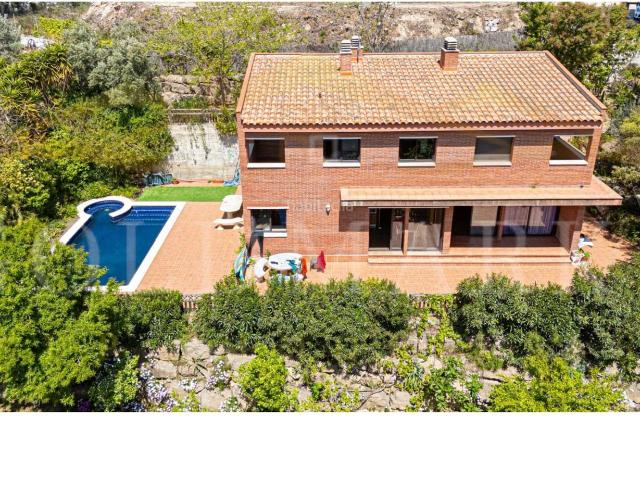 Casa en venta en Corbera De Llobregat