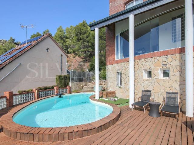 Casa en venta en la Creu de l'Aragall Júnior, Baix Llobregat