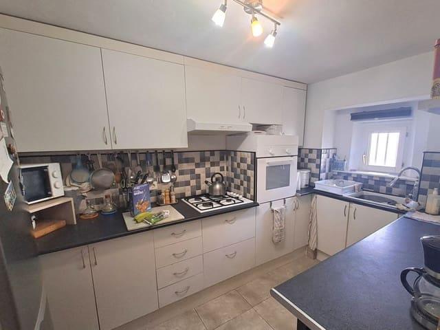 Casa en venta en Badolatosa, Andalucía
