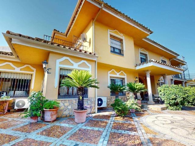 Casa en venta en Córdoba, Andalucía