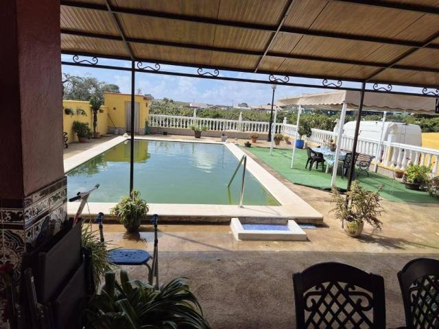 Casa en venta en Coria Del Río, Andalucía