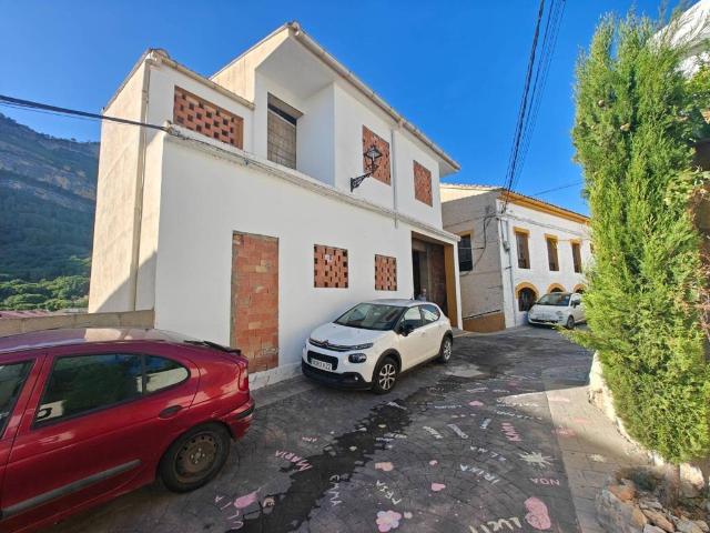 Casa en venta en El Valle de Cofrentes-Ayora, Valencia