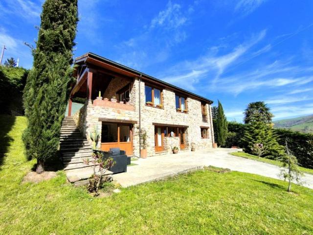 Casa en venta en Corvera De Toranzo, Cantabria