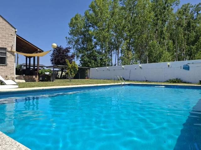 Casa en venta en Cubillos Del Sil