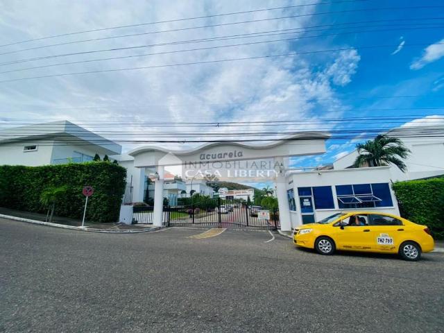 Casa En Venta En Cucuta V140581