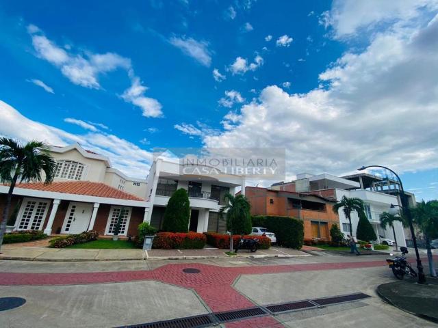 Casa En Venta En Cucuta V140581
