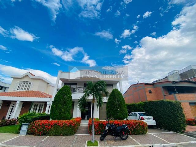 Casa En Venta En Cucuta V140581