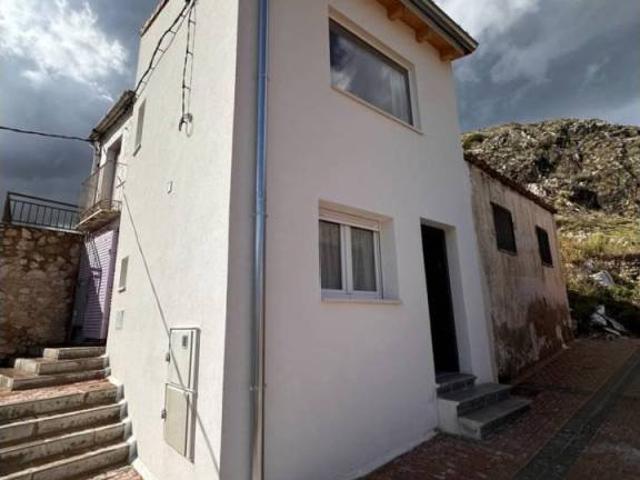 Casa en venta en Cuenca, Castilla-La Mancha