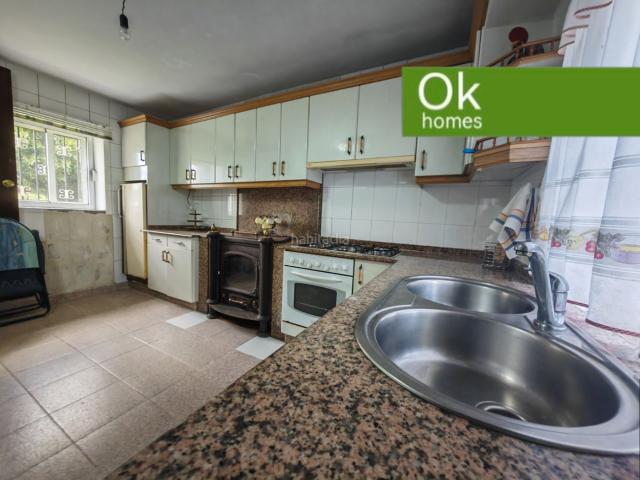 Casa en venta en Lurdes, Betanzos
