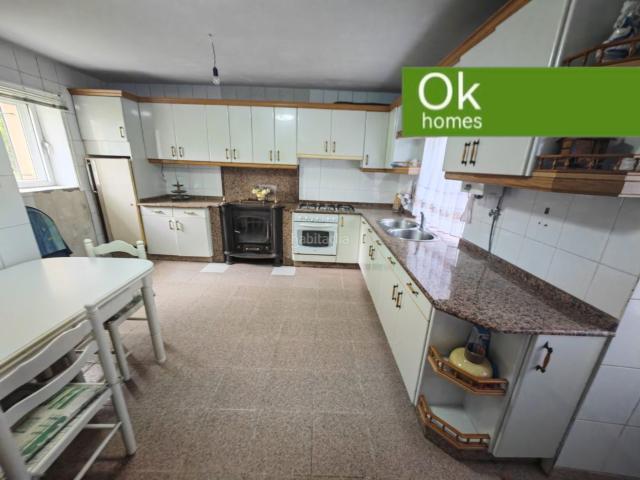 Casa en venta en Lurdes, Betanzos