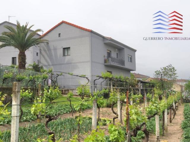 Villa en venta en Ourense, Mariñamansa