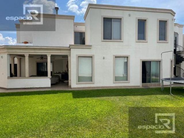 CASA EN VENTA EN DELICIAS CERCA DE GOMEZ MORIN