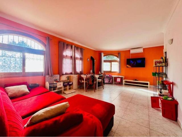 Casa en venta en Benidoleig, Valencia