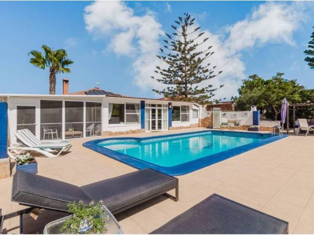 Casa en venta en Dolores, Alacant / Alicante