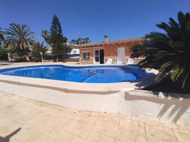Casa en venta en Dolores