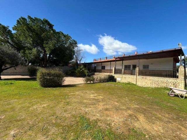 Casa en venta en Dos Hermanas, Andalucía